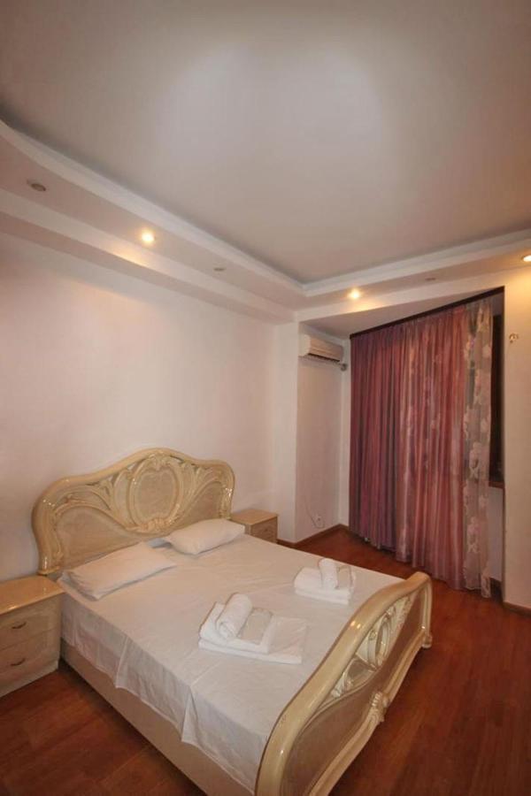 Freedom Apartments On Yekmalyan Str Erevan Esterno foto