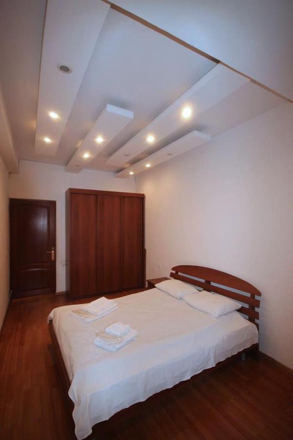 Freedom Apartments On Yekmalyan Str Erevan Esterno foto