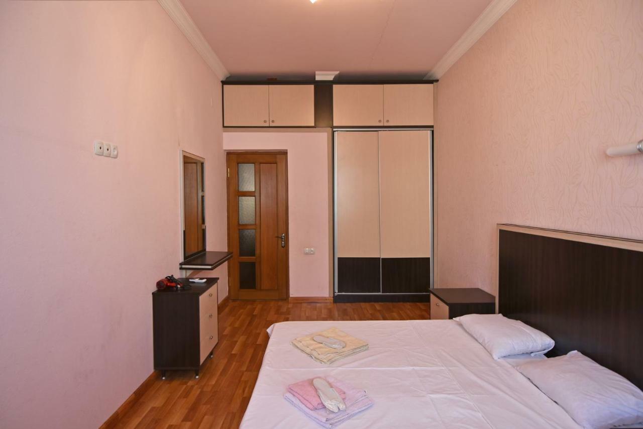 Freedom Apartments On Yekmalyan Str Erevan Esterno foto