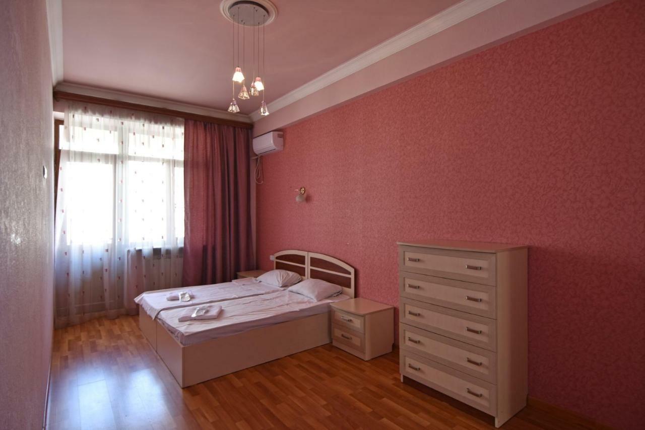 Freedom Apartments On Yekmalyan Str Erevan Esterno foto
