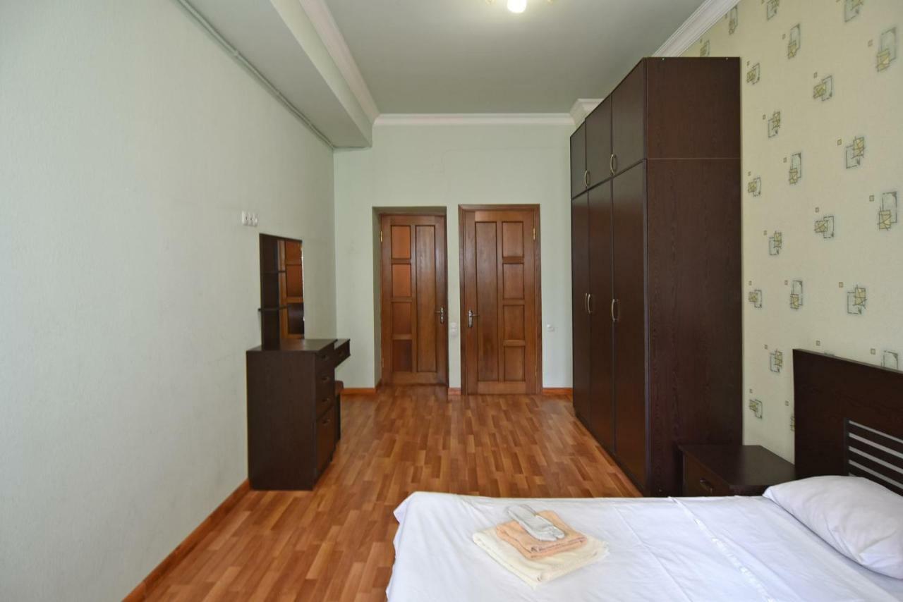 Freedom Apartments On Yekmalyan Str Erevan Esterno foto